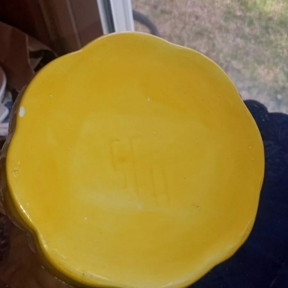 Unmarked Lady Tea Pitcher - Picture 3 of 4